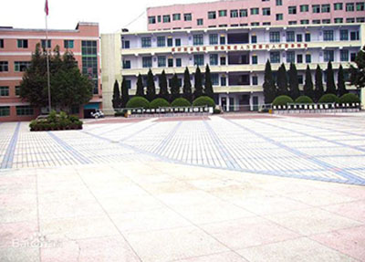 學校建筑.jpg