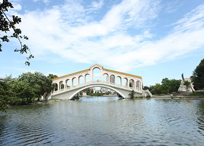 校園廊橋